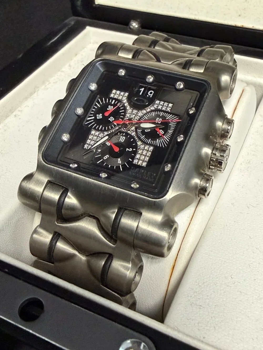 Oakley Minute Machine/Time Tank - Titanium w/Diamonds Watch - MINT Rare!